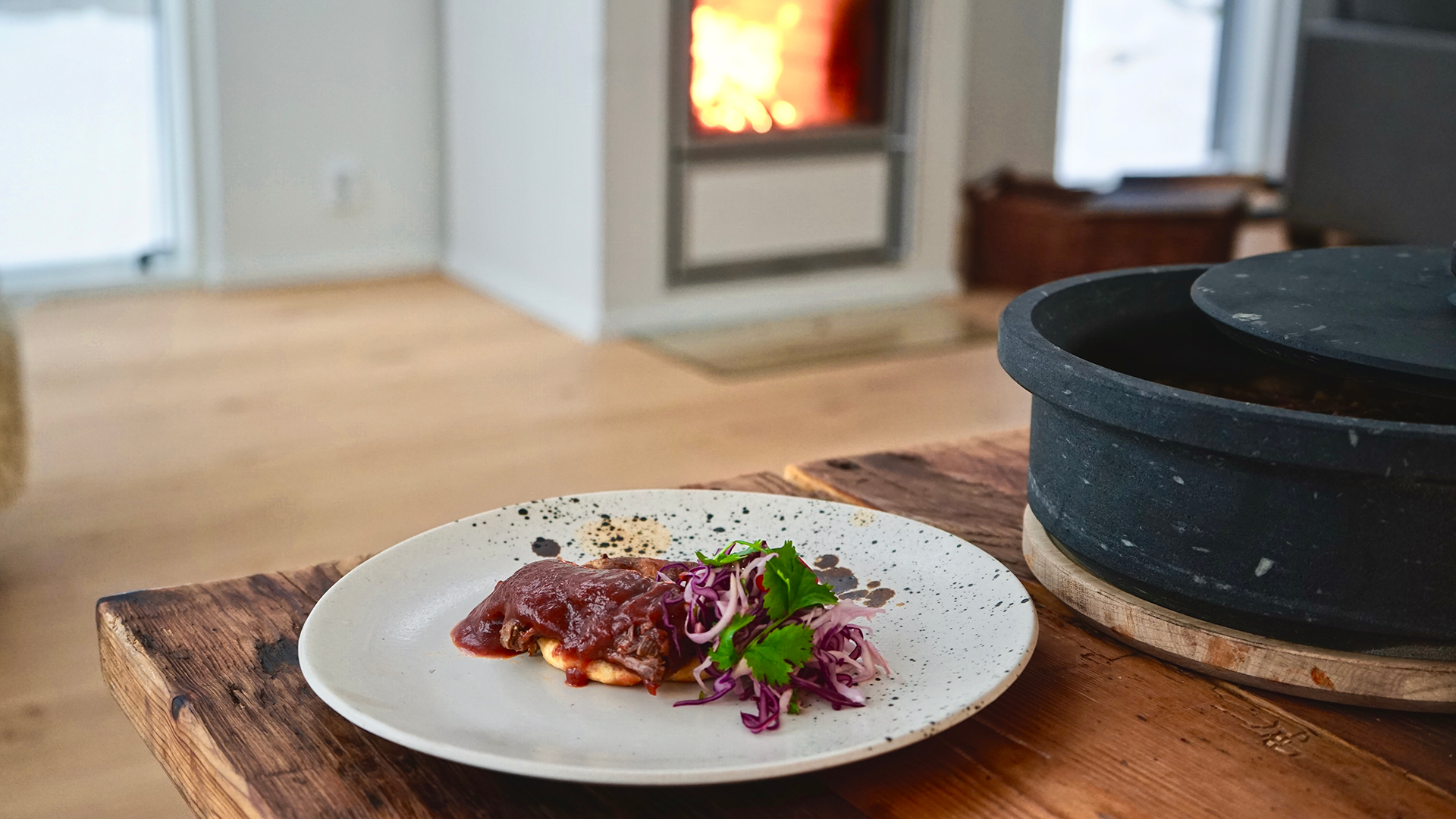 Take advantage of the warmth of the fireplace and cook Tulikivi Cooking with products