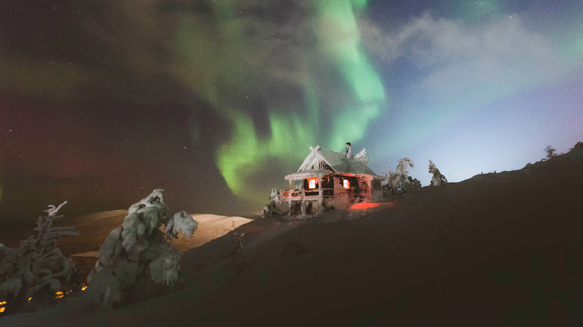 Santas_cabin_northern lights_2_1920x1080px